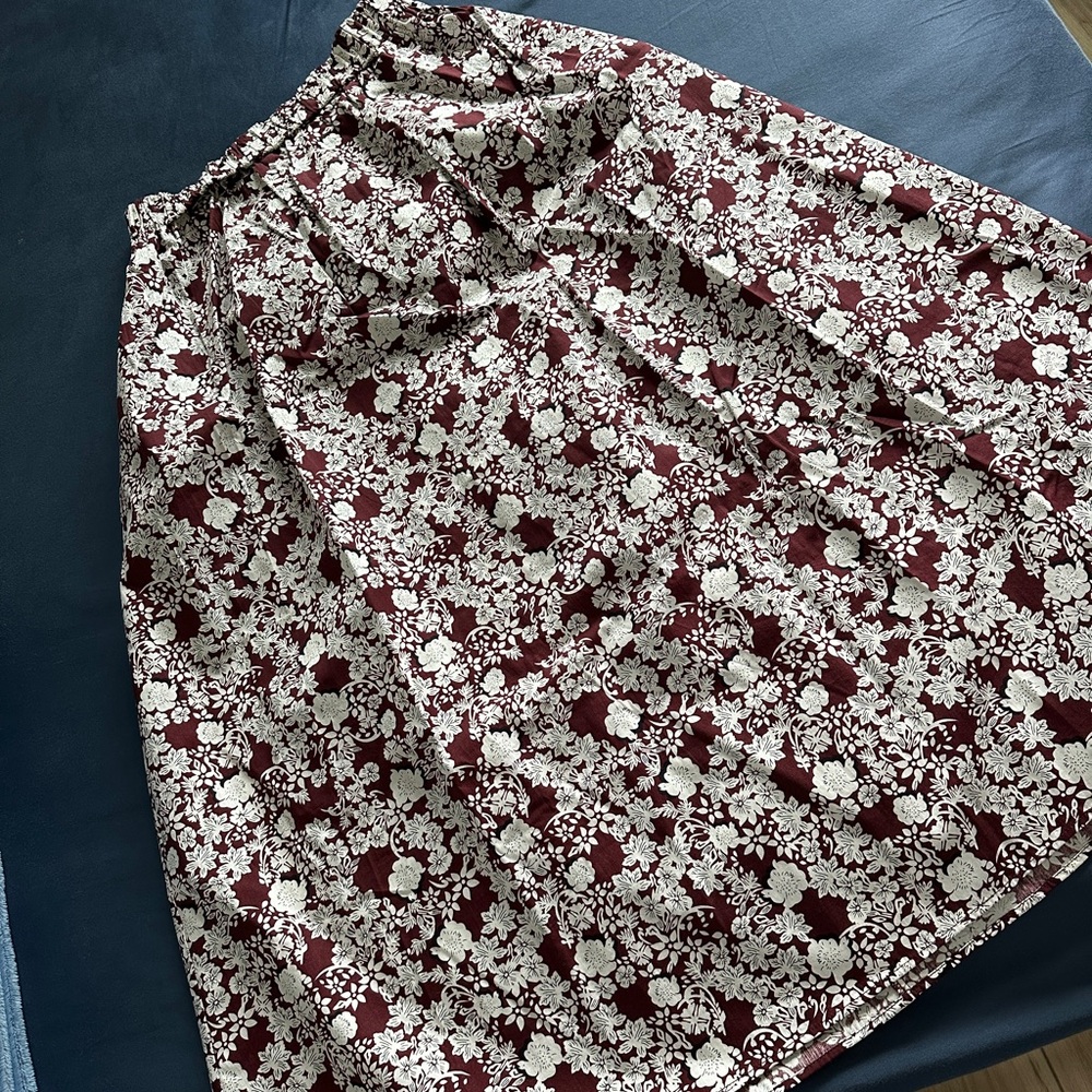 SOLD Zara Burgundy and White Floral Skirt